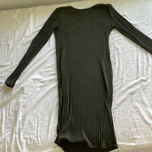 medium dark green forever 21 dress, long sleeve and knee length